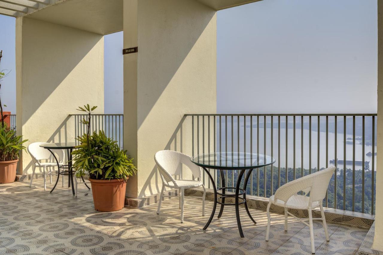 Luxe 2Bhk 10Min From Goi Airport With Pool Access Leilighet Dabolim Eksteriør bilde